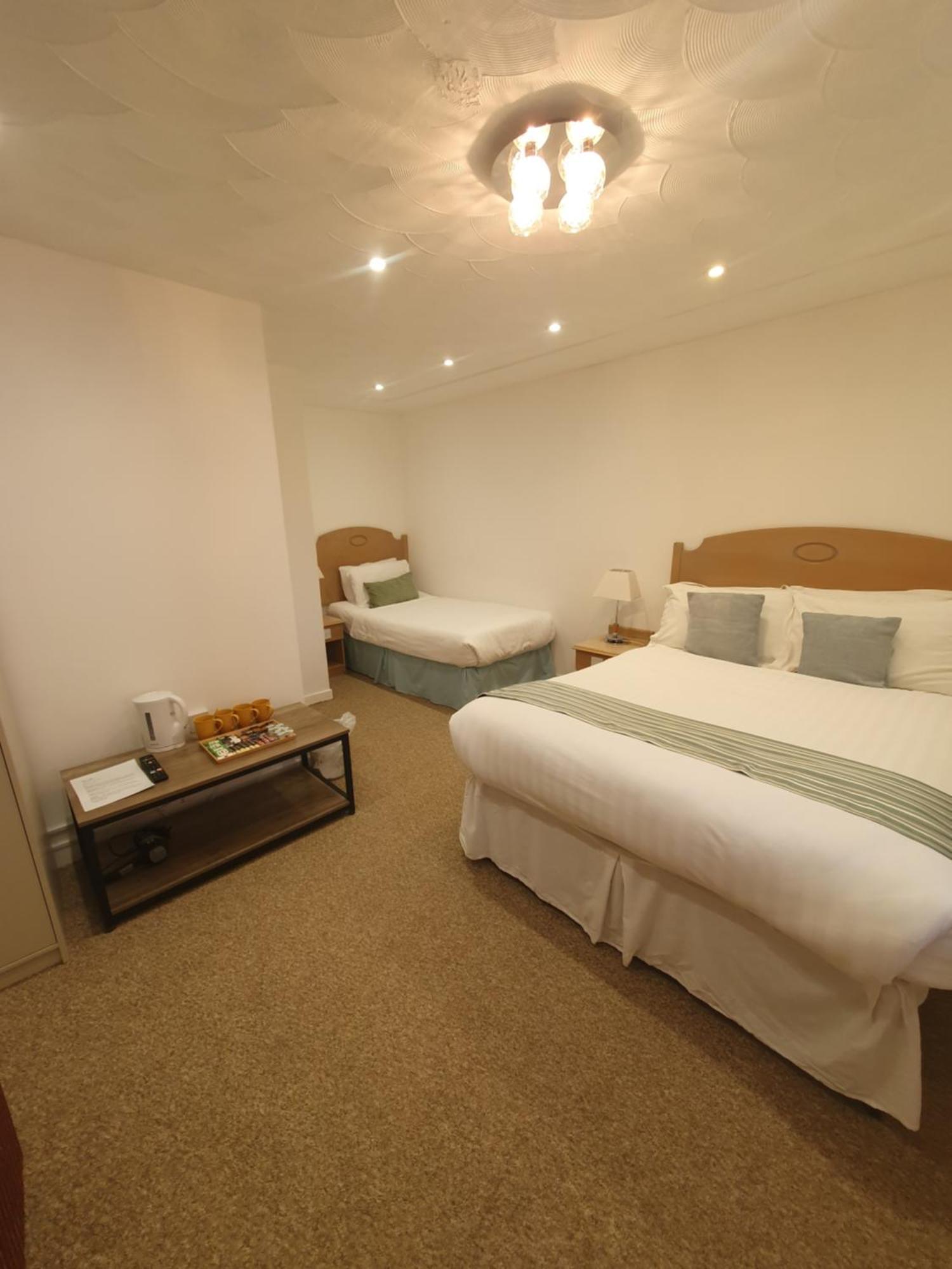 The Manor Guest House Cheadle  Dış mekan fotoğraf